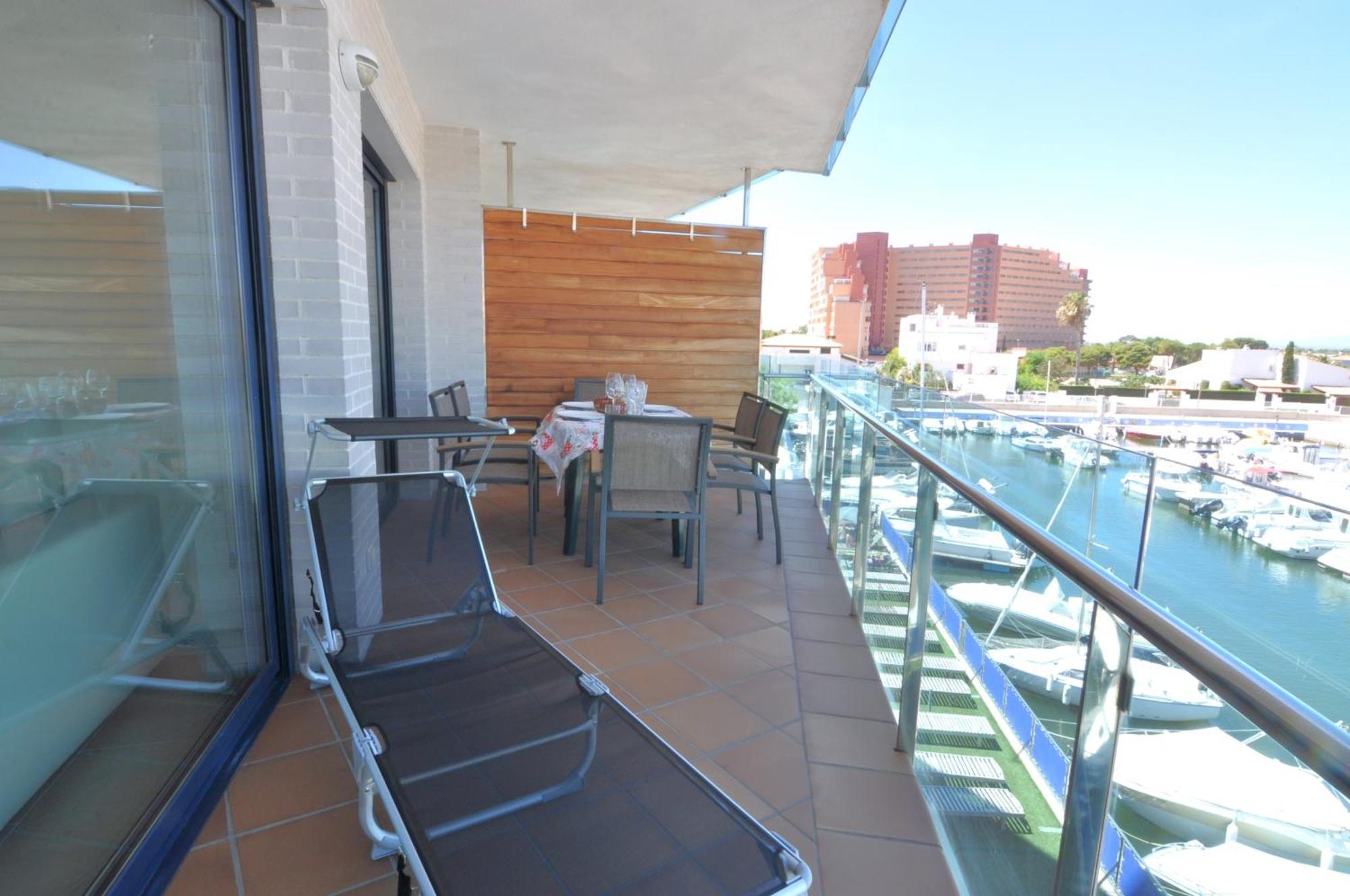 Rnet - Apartments Roses Port Trebol エクステリア 写真