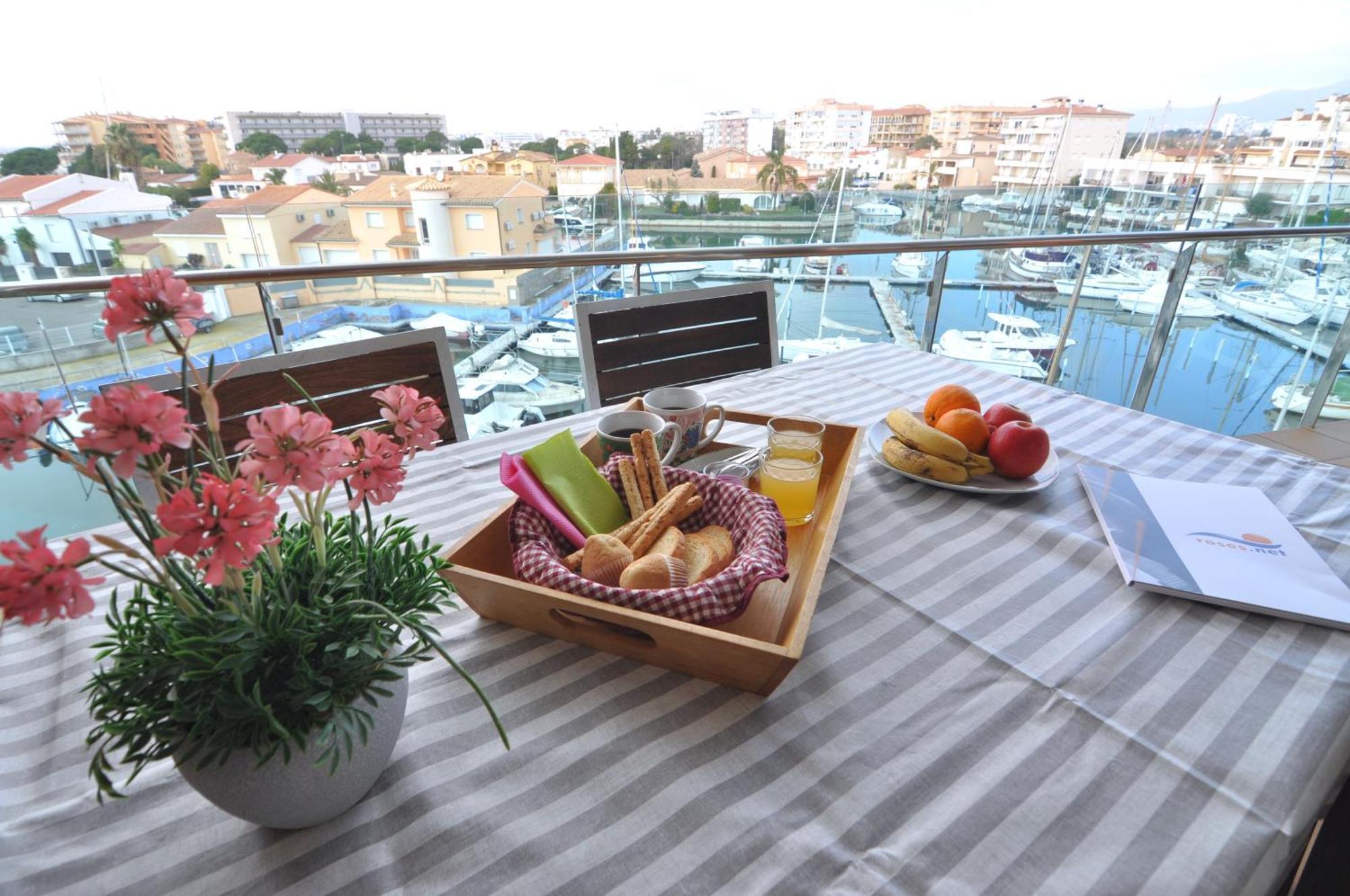 Rnet - Apartments Roses Port Trebol エクステリア 写真