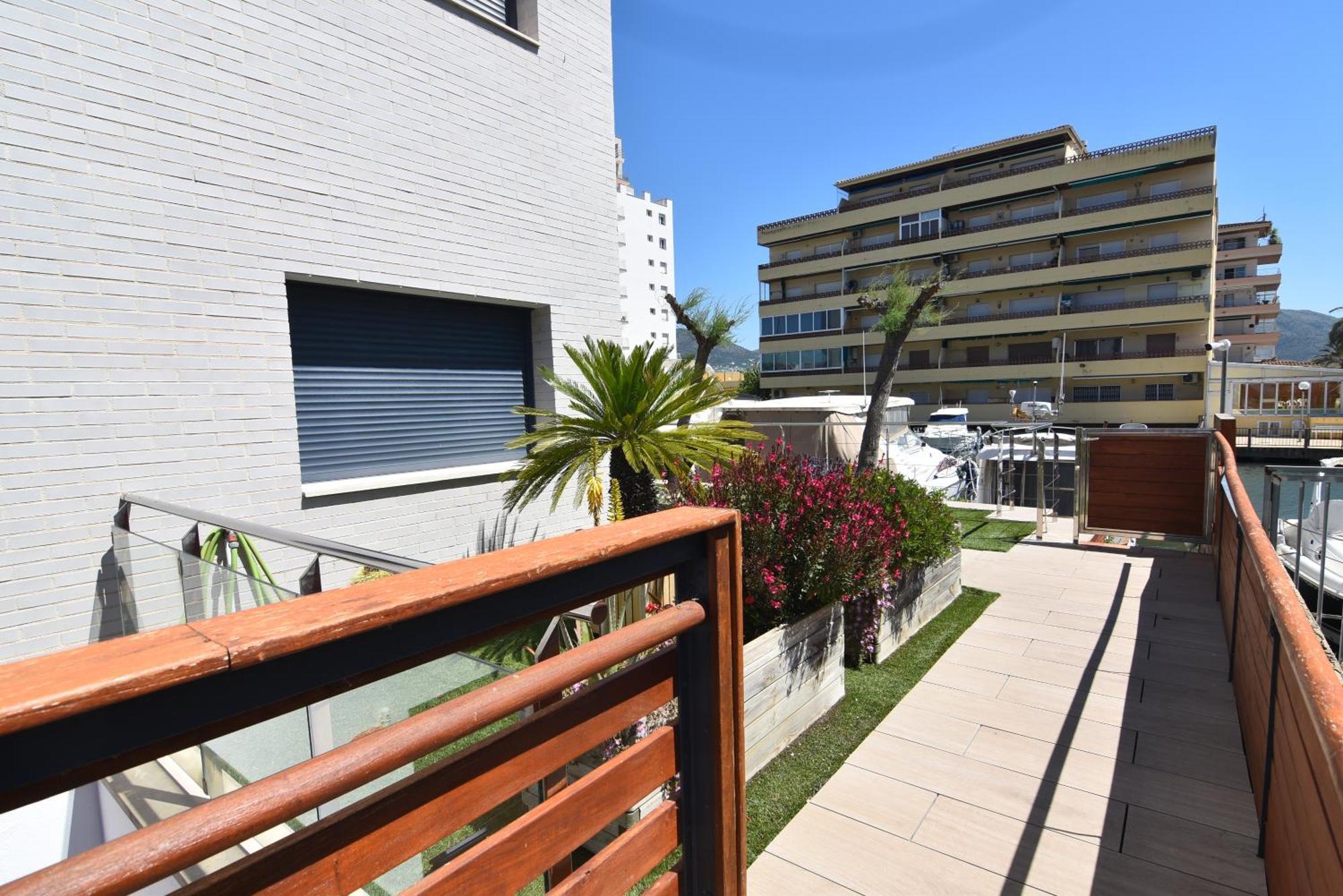 Rnet - Apartments Roses Port Trebol エクステリア 写真